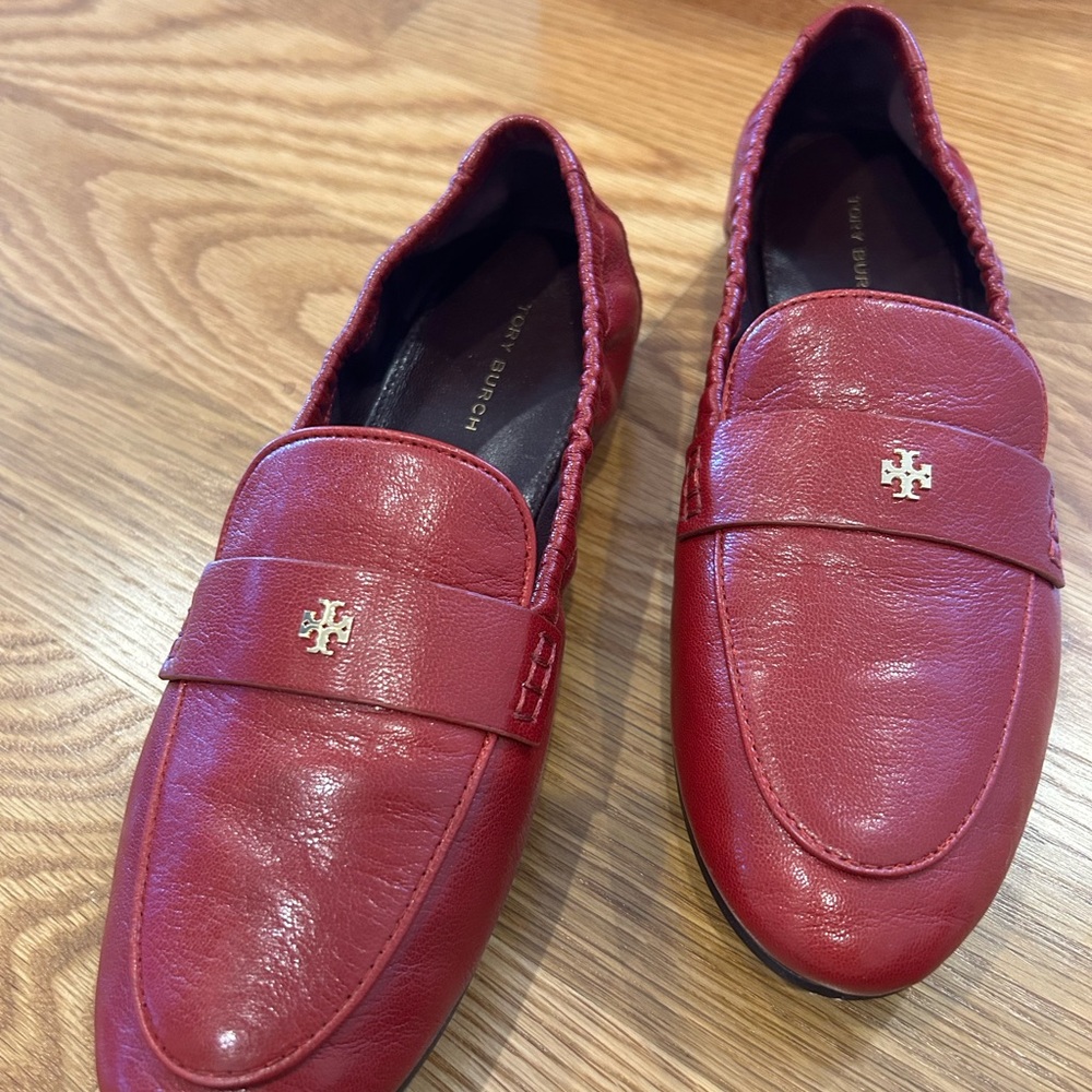 Tory Burch women’s leather ballet loafer-Ruby Red